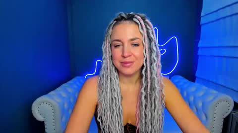 Roxy online show from 11-04-25, 01:16