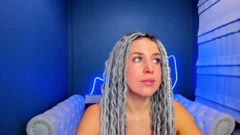 Roxy online show from 12-18-25, 01:44