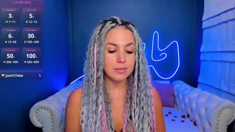 Roxy online show from 03-17-26, 01:21