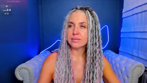 Roxy online show from 03-26-26, 01:11