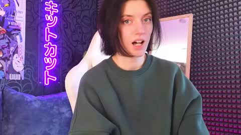 roxy_riot_ online show from 02-26-25, 07:31