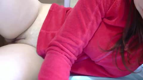 Snapshot of roxy_secrets chatting on 01-14-25, 12:14 roxy secrets online show from 01-14-25, 12:14