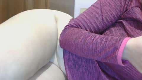 Snapshot of roxy_secrets chatting on 02-25-25, 09:24 roxy secrets online show from 02-25-25, 09:24
