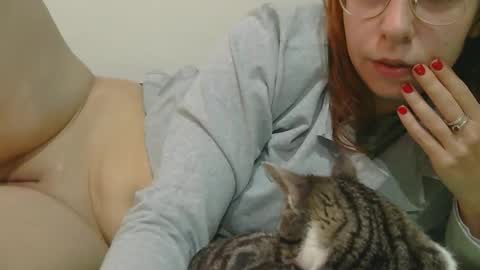 Snapshot of roxy_secrets chatting on 11-08-25, 06:57 roxy secrets online show from 11-08-25, 06:57