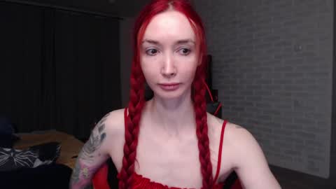Snapshot of roxy_silver chatting on 04-24-26, 09:06 Roxy online show from 04-24-26, 09:06