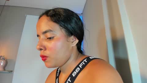 roxy_stone1 online show from 06-20-26, 07:27