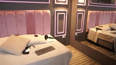 Roxy  online show from 11-06-25, 08:37