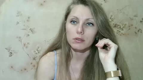 roxyfox18x01 online show from 04-13-26, 07:41