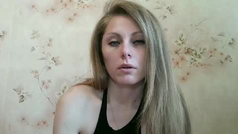 roxyfox18x01 online show from 04-30-26, 07:58