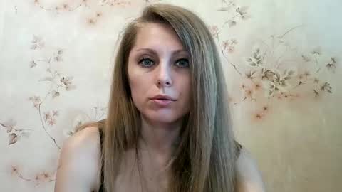 roxyfox18x01 online show from 05-04-26, 07:48