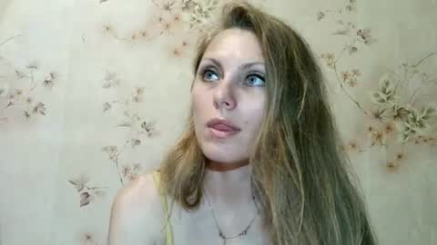 roxyfox18x01 online show from 06-11-26, 07:34