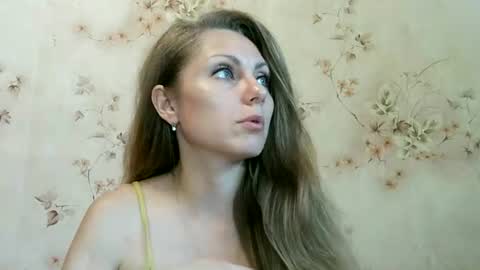 roxyfox18x01 online show from 06-14-26, 08:27