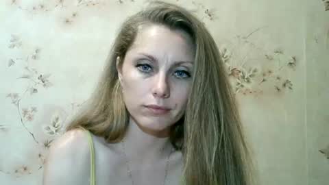 roxyfox18x01 online show from 06-15-26, 08:00