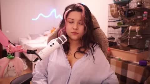 roxysuh online show from 09-29-25, 07:46