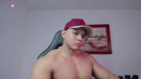 Snapshot of roy__constance chatting on 03-07-26, 08:50 Roy Constance online show from 03-07-26, 08:50