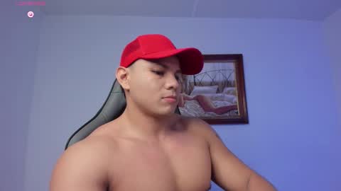 Snapshot of roy__constance chatting on 03-12-26, 05:24 Roy Constance online show from 03-12-26, 05:24