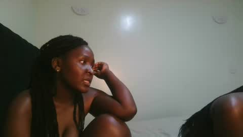 royal_goddes2 online show from 06-24-26, 04:22