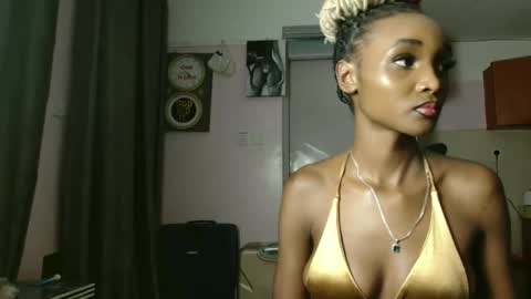 Softluxe online show from 04-20-26, 05:43