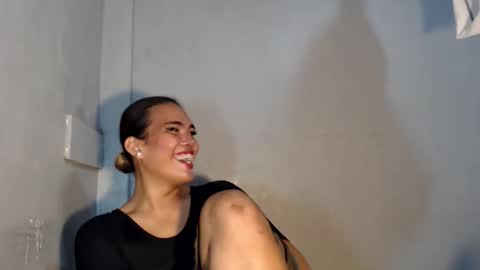 royaltymarcela6969 online show from 09-25-25, 08:07