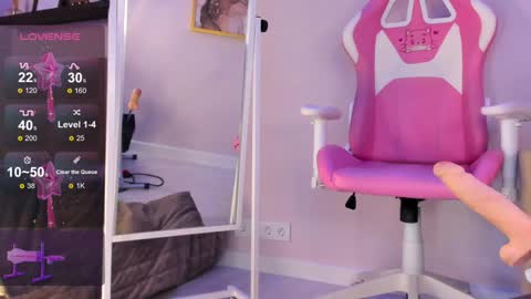 AnikaIm so hot that Ive already burned myself do you want me to set you on fire too  online show from 12-08-24, 06:01