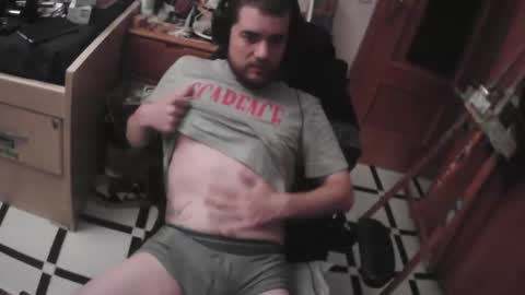 Snapshot of royer04 chatting on 10-16-25, 01:06 royer04 online show from 10-16-25, 01:06