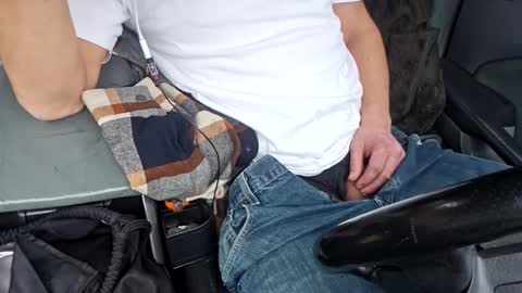 Snapshot of rpm3x3 chatting on 12-29-24, 05:33 Hmmm... online show from 12-29-24, 05:33