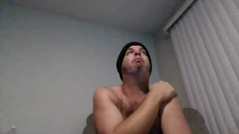 Snapshot of rubbingoneout714 chatting on 12-29-24, 03:00 rubbingoneout714 online show from 12-29-24, 03:00