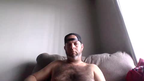 Snapshot of rubbingoneout714 chatting on 02-10-25, 02:48 rubbingoneout714 online show from 02-10-25, 02:48