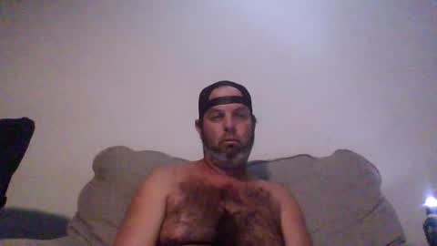 Snapshot of rubbingoneout714 chatting on 09-11-25, 03:28 rubbingoneout714 online show from 09-11-25, 03:28