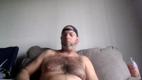 Snapshot of rubbingoneout714 chatting on 02-10-26, 07:07 rubbingoneout714 online show from 02-10-26, 07:07