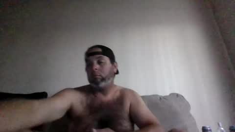 Snapshot of rubbingoneout714 chatting on 03-31-26, 12:23 rubbingoneout714 online show from 03-31-26, 12:23