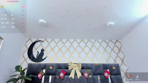 RubbyTaylor online show from 12-17-25, 02:45