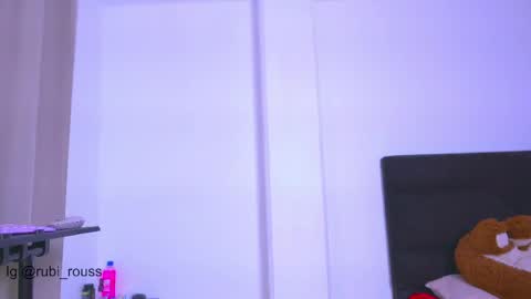 rubi rouss  instagran and X or tw  FAV VIBES11  9 33  101 moan and explode my balls online show from 05-05-26, 03:58