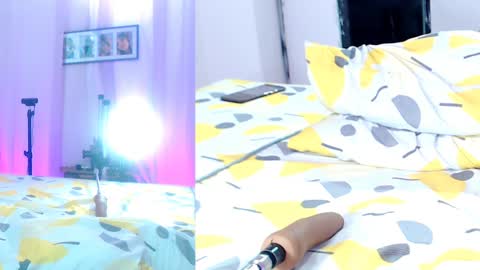 Snapshot of rubidaniells_ chatting on 12-13-24, 12:20 Daniells online show from 12-13-24, 12:20