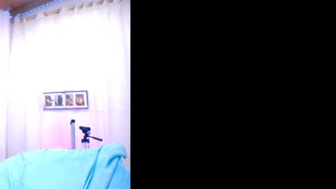 Snapshot of rubidaniells_ chatting on 03-04-25, 02:10 Daniells online show from 03-04-25, 02:10