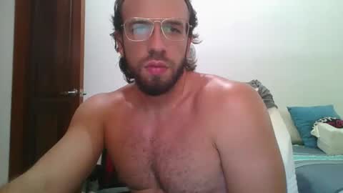 Snapshot of rubio121 chatting on 10-17-25, 05:04 rubio121 online show from 10-17-25, 05:04