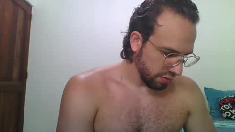 Snapshot of rubio121 chatting on 10-20-25, 01:44 rubio121 online show from 10-20-25, 01:44