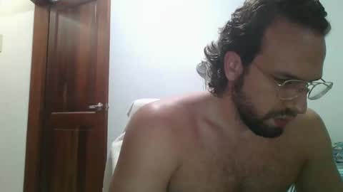 Snapshot of rubio121 chatting on 10-30-25, 10:54 rubio121 online show from 10-30-25, 10:54