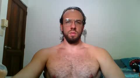 Snapshot of rubio121 chatting on 06-08-26, 01:44 rubio121 online show from 06-08-26, 01:44