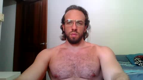 Snapshot of rubio121 chatting on 06-11-26, 05:00 rubio121 online show from 06-11-26, 05:00