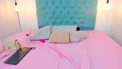 Rubii online show from 12-18-24, 08:47