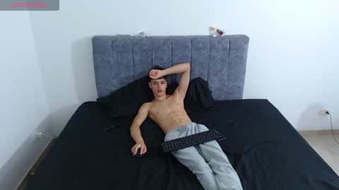 Snapshot of ruby__redd chatting on 04-19-26, 10:56 Ruby and Vanie online show from 04-19-26, 10:56