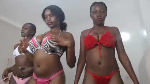 Snapshot of ruby_eva90 chatting on 07-25-26, 03:59 ruby_eva90 online show from 07-25-26, 03:59