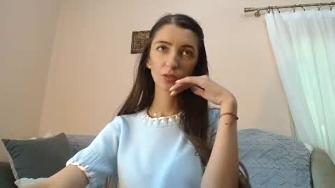 Snapshot of ruby_laroux chatting on 06-19-26, 10:30 Ruby online show from 06-19-26, 10:30