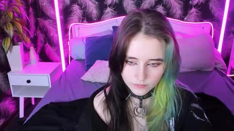 Snapshot of ruby_myst chatting on 03-05-26, 09:22 Ilona online show from 03-05-26, 09:22