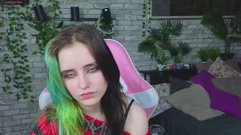 Snapshot of ruby_myst chatting on 03-06-26, 09:11 Ilona online show from 03-06-26, 09:11