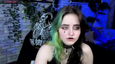 Snapshot of ruby_myst chatting on 03-08-26, 02:04 Ilona online show from 03-08-26, 02:04