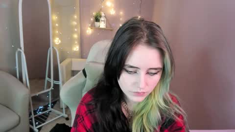 Snapshot of ruby_myst chatting on 03-12-26, 08:59 Ilona online show from 03-12-26, 08:59