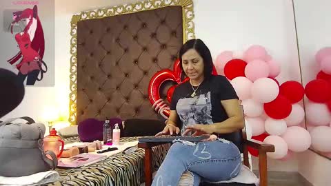 Snapshot of rubybonnet_ chatting on 02-19-25, 10:23 Ruby bonnet online show from 02-19-25, 10:23