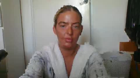 rubyredxxxoxxx online show from 12-06-24, 09:21